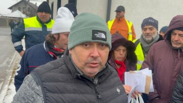 Localnicii nemulțumiți din Salcea au tăbărât peste primarul Ezekiel Belţic