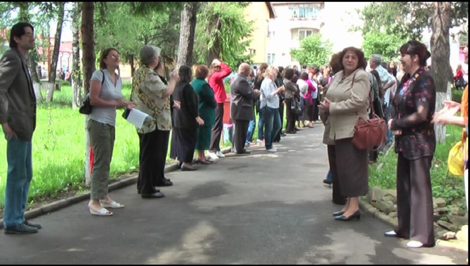 100.000 de semnături pentru un proiect de lege ce vizează eliminarea măsurilor de austeritate din educație