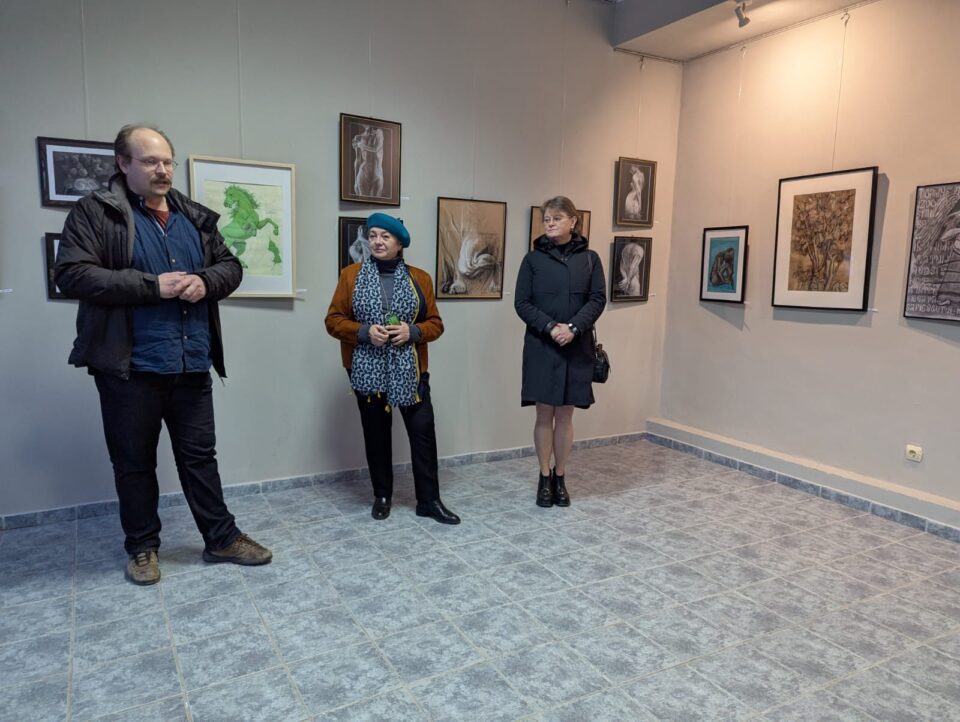 Sorin Baciu: „Mă bucur că, după mult timp, propunerea mea de a-i aduna pe artiștii din Suceava la o expoziție de desene începe să prindă contur”