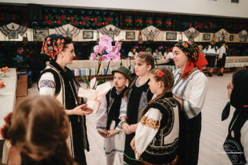 Frânturi din lumea satului de odinioară, la Vicovu de Sus