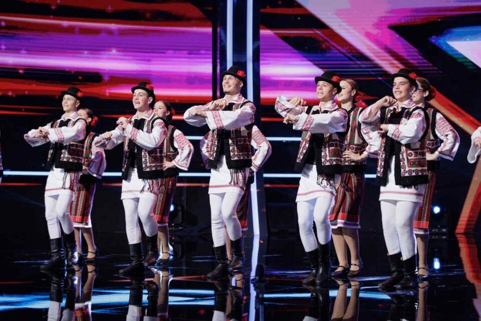 Ansamblul Românesc Folcloric „Carpatica” din Torino (Italia) 