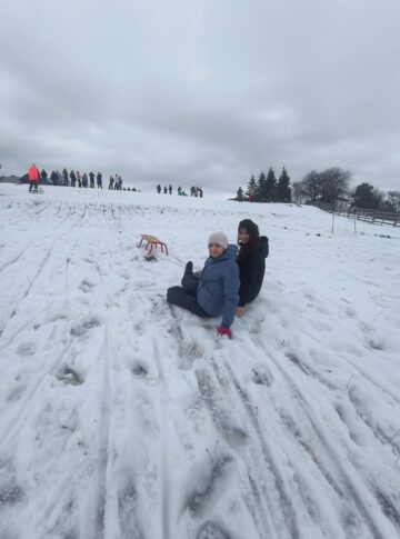 „Iarna în Poieniță” a adus bucuria sporturilor de iarnă la Poiana Stampei