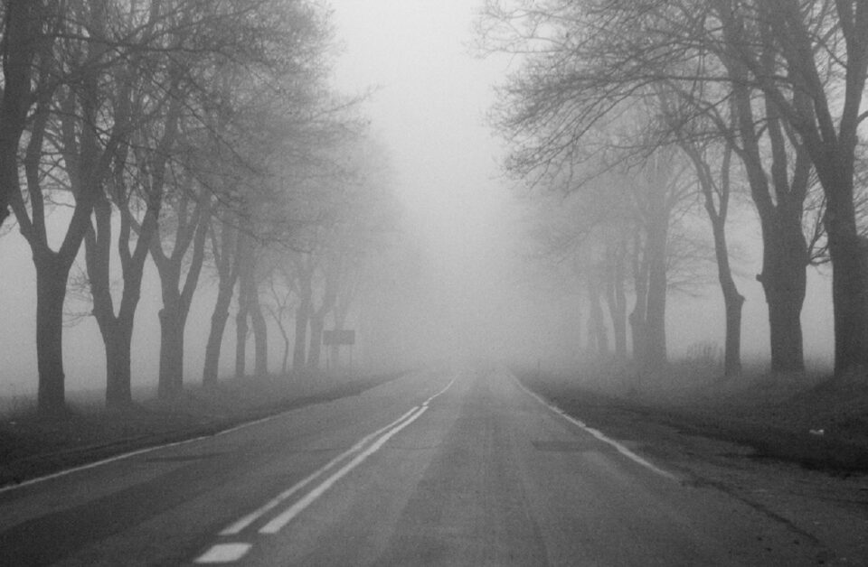 Localitățile din zona joasă a județului Suceava se află sub cod galben de ceață și polei