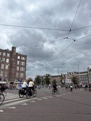 Cum să fii student în Olanda, la o universitate tehnică de top. Experiența a doi tineri suceveni