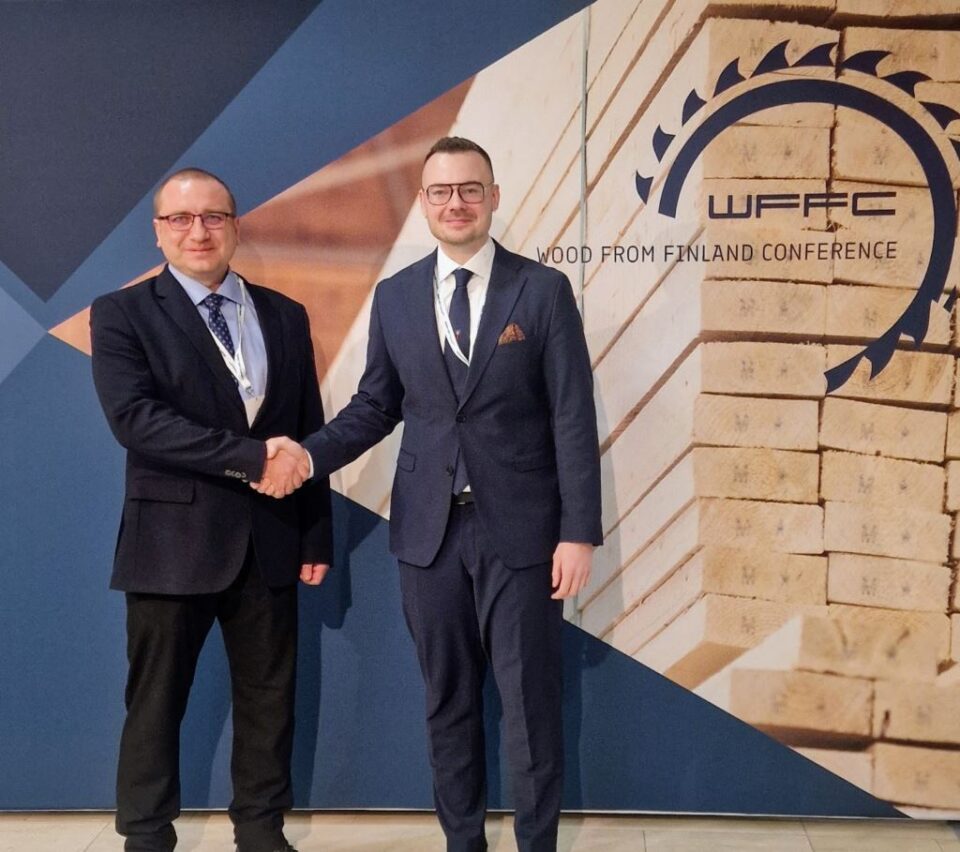 Președintele ASFOR, Ciprian Dumitru Muscă și Tino Aalto - director Finnish Sawmills Association, la ”Wood from Finland”