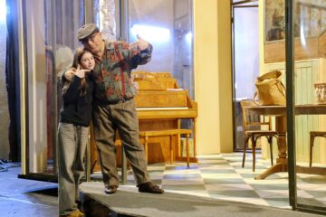 ”Dealurile Californiei”, spectacol cu o distribuție generoasă, energie unică și muzică live, pe scena TMMVS