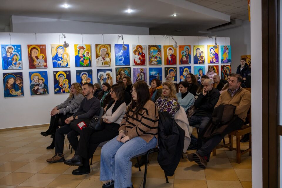 Cristian Vlădeanu, elev al Colegiului „Hurmuzachi” Rădăuți, a lansat romanul „Daffodil: Steaua Căzătoare”