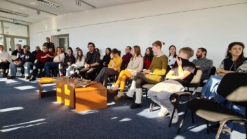 ”Dealurile Californiei”, spectacol cu o distribuție generoasă, energie unică și muzică live, pe scena TMMVS