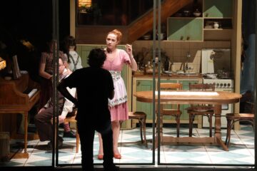 ”Dealurile Californiei”, spectacol cu o distribuție generoasă, energie unică și muzică live, pe scena TMMVS