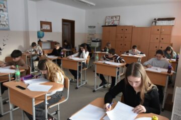 Lot consistent de elevi suceveni la Olimpiada națională de polonă maternă