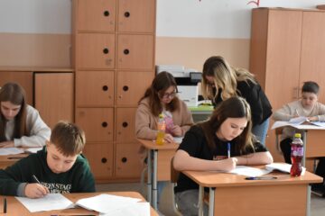 Lot consistent de elevi suceveni la Olimpiada națională de polonă maternă