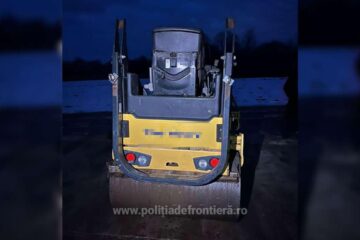 Utilaj pentru construcții, proaspăt furat din Marea Britanie, găsit de în fața porții unui sucevean