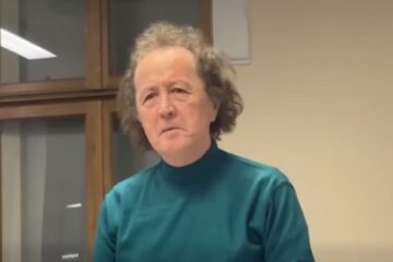 Dan Strutinschi: „Nu vă așteptați la literatură, pentru că nu este. Este o scriere ușoară, prin care spun lucruri serioase, glumind, zâmbind”