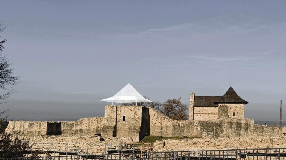 Punerea în valoare a Cetății de Scaun a Sucevei, printr-un proiect unic în România, va costa aproape 71 de milioane de lei