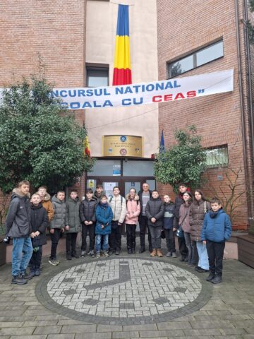 Micii geografi ai Școlii Nr. 4, de șapte ani pe podiumul Concursului „La Școala cu Ceas”