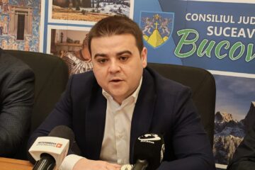 Gheorghe Șoldan consideră că este inacceptabil ca deszăpezirea pistei Aeroportului Suceava să se facă cu un utilaj agricol