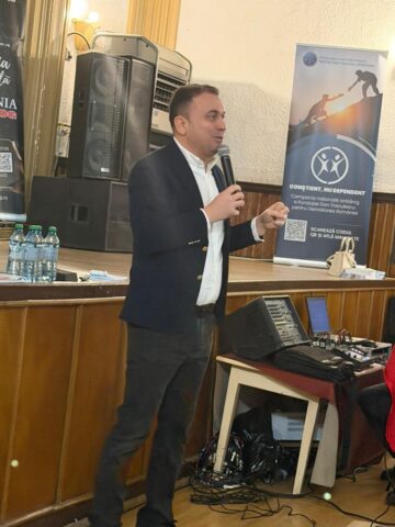 Campanie de prevenție Antidrog la Rădăuți, cu expertul Cătălin Țone
