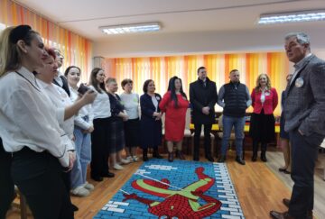 Copii de grădiniță, fermecați cu povești spuse de invitați speciali, de Ziua Lecturii