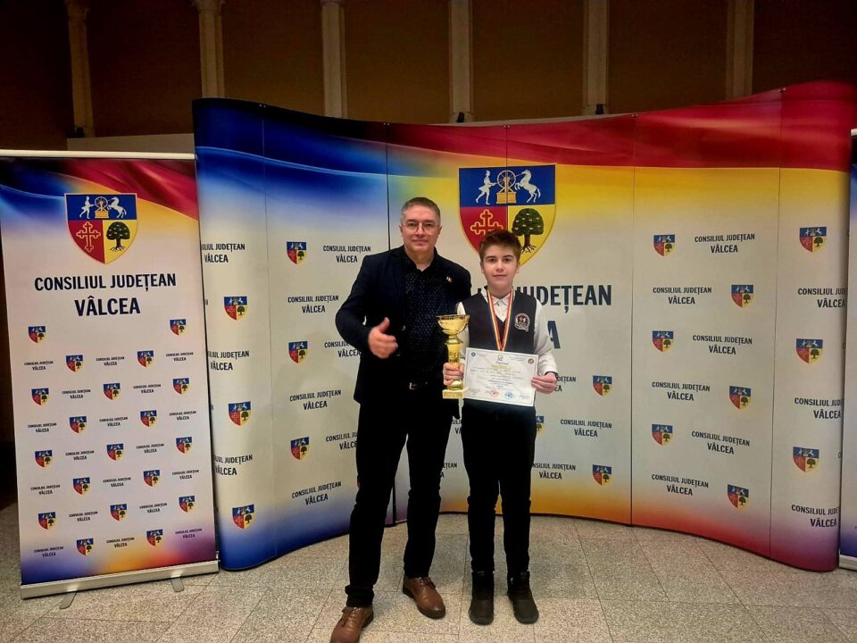 Micii geografi ai Școlii Nr. 4, de șapte ani pe podiumul Concursului „La Școala cu Ceas”