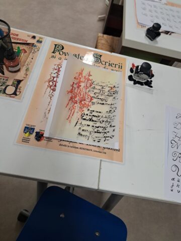 Între cerneală și istorie: „Povestea scrierii” trăită de elevii din Liteni la Muzeul de Istorie Suceava