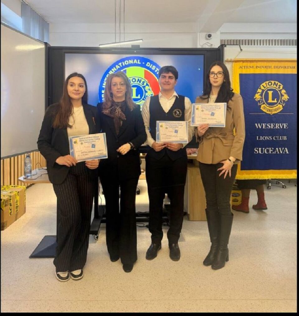 Un proiect pentru prevenirea violenței în școli propulsează un elev sucevean în competiția națională „Tânărul Ambasador” Un proiect pentru prevenirea violenței în școli propulsează un elev sucevean în competiția națională „Tânărul Ambasador”