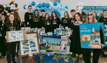 Educație aplicată la Rădăuți: Târgul Firmelor de Exercițiu „The Future Is Bright!”, la a treia ediție