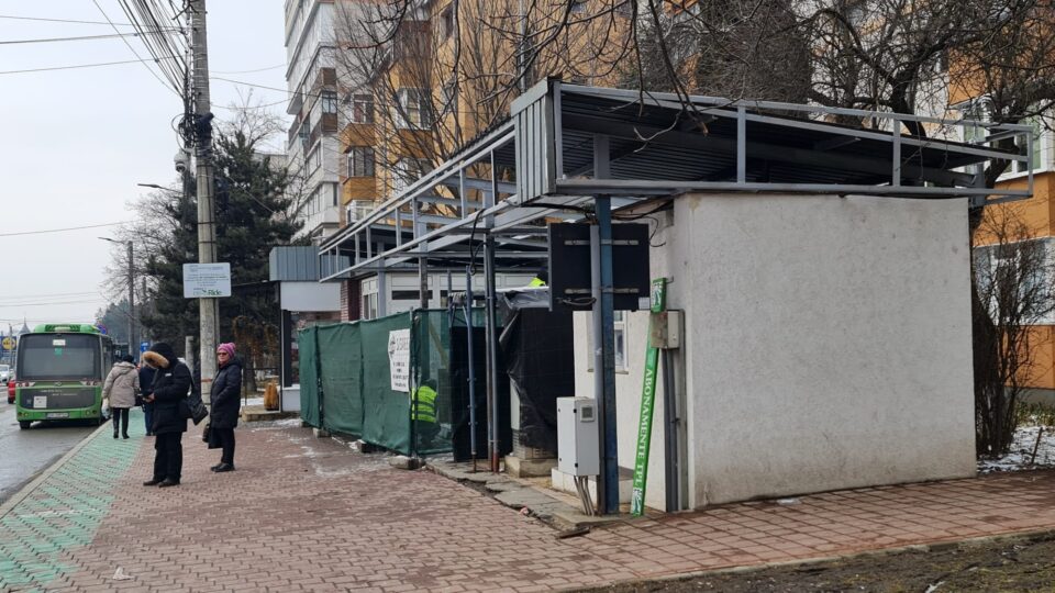 Stația TPL de la baza cartierului Obcini (Flori), reabilitată prin parteneriat public-privat 