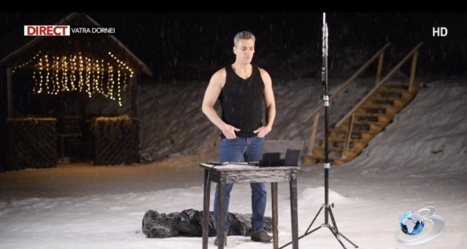 La Vatra Dornei, Mircea Badea a făcut emisiunea afară, în ninsoare