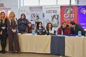 Educație aplicată la Rădăuți: Târgul Firmelor de Exercițiu „The Future Is Bright!”, la a treia ediție