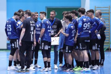 Universitarii au meci greu la Timișoara. Foto Marius Gabor