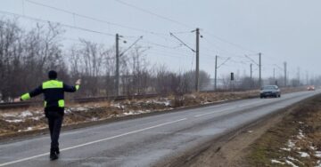 Trecerile la nivel cu calea ferată, luate în colimator de polițiști