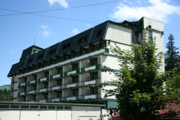 Ofertă specială de Paște la hotelul Bradul din Vatra Dornei Ofertă specială de Paște la hotelul Bradul din Vatra Dornei