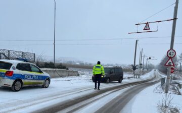 Trecerile la nivel cu calea ferată, luate în colimator de polițiști