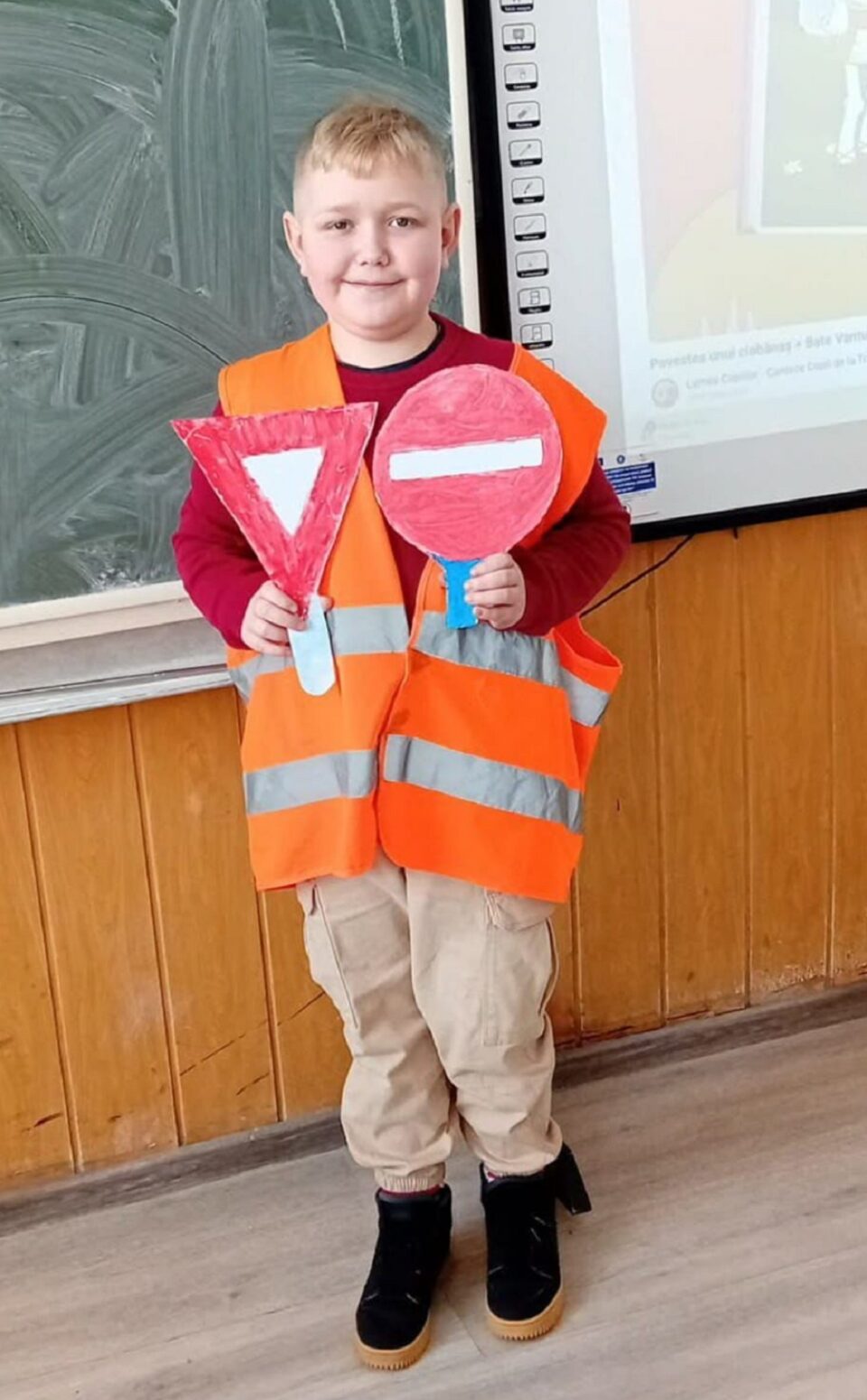 „Strada nu e loc de joacă” – Lecții de siguranță rutieră în cadrul programului „Școala altfel”, la Liceul „Iorgu Vârnav Liteanu” Liteni