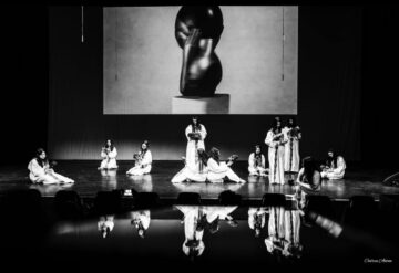 Caravana culturală în școli, cu spectacolul ”Brâncuși, clopotul măiastru”