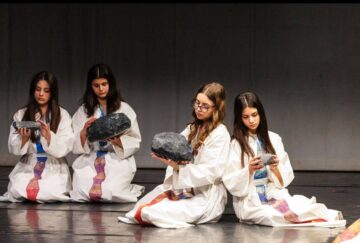 Caravana culturală în școli, cu spectacolul ”Brâncuși, clopotul măiastru”