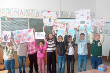 Culorile schimbării: elevii de la Liceul Teoretic „Iorgu Vârnav Liteanu” din Liteni spun STOP violenței