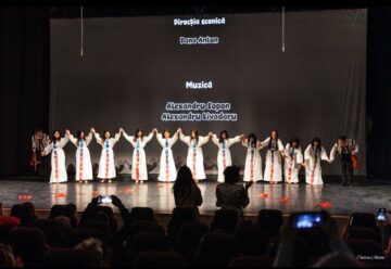 Caravana culturală în școli, cu spectacolul ”Brâncuși, clopotul măiastru”