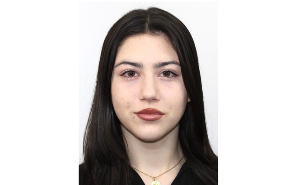 Fata de 15 ani, din Mitocu Dragomirnei, dispărută acum 10 zile, a fost găsită la Craiova