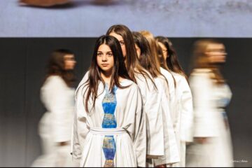 Caravana culturală în școli, cu spectacolul ”Brâncuși, clopotul măiastru”