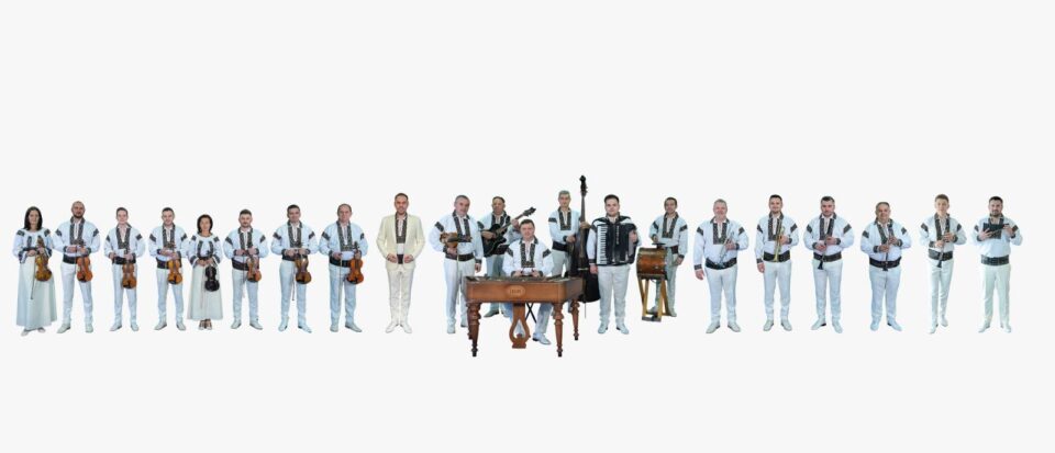 Spectacol muzical-coregrafic intitulat sugestiv „E primăvară-n ochii tăi, femeie!”, oferit de Ansamblul „Ciprian Porumbescu”