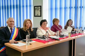 Număr impresionant de participanți la Festivalul-concurs „Bucovina – tradiție, cultură, spiritualitate”, la Vicovu de Sus