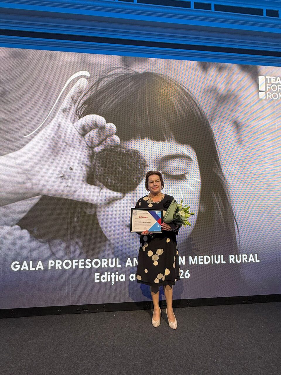 Apreciere națională pentru Monica Georgeta Colban, directoarea școlii din Vatra Moldoviței, la Gala „Profesorul Anului din mediul rural”