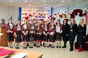 Număr impresionant de participanți la Festivalul-concurs „Bucovina – tradiție, cultură, spiritualitate”, la Vicovu de Sus