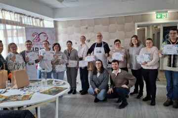 Activități de curățenie și pregătire a camerei de hotel realizate de persoane cu dizabilități, pentru validare profesională