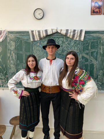 Număr impresionant de participanți la Festivalul-concurs „Bucovina – tradiție, cultură, spiritualitate”, la Vicovu de Sus