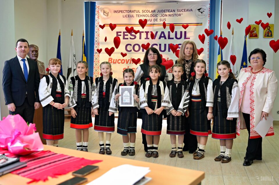 Număr impresionant de participanți la Festivalul-concurs „Bucovina – tradiție, cultură, spiritualitate”, la Vicovu de Sus