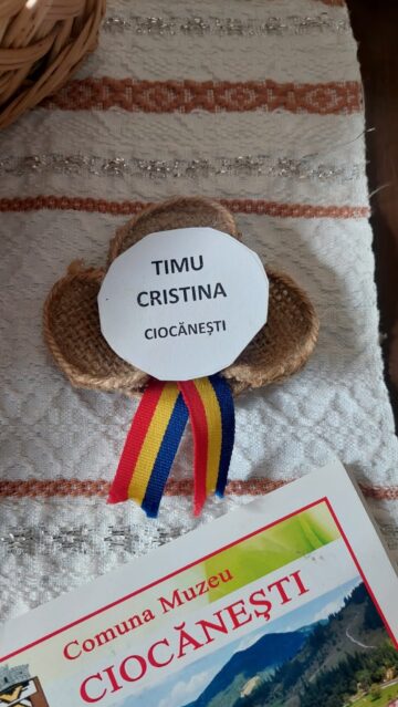 Expoziție de ouă încondeiate cu vânzare, în fiecare duminică, la Cazinoul Băilor din Vatra Dornei