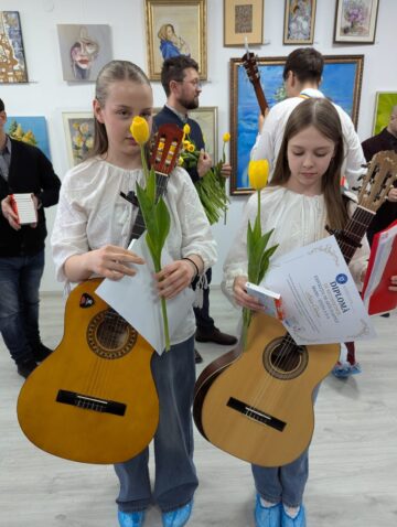 „Mama”, un eveniment care a adus împreună sensibilitatea artistică și emoția autentică, la Galeria de artă Zamca