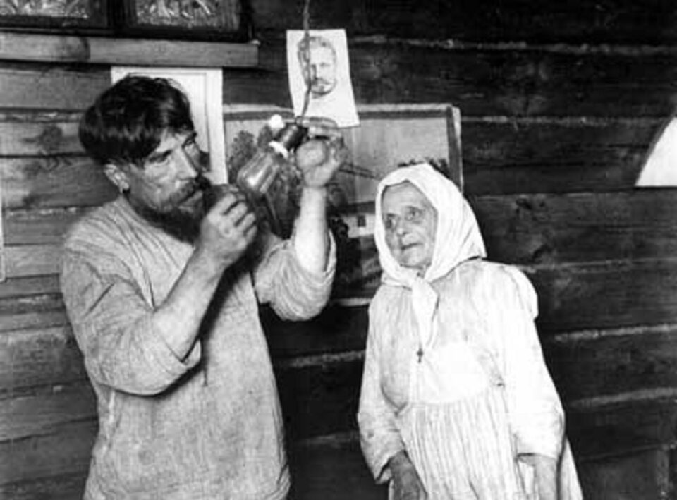 „Electrificarea comunei” „Electrificarea comunei”